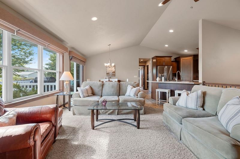 N9046 Spring Valley Road Menasha, WI 54952 - Photo 7 of 33 Gallery Image 7