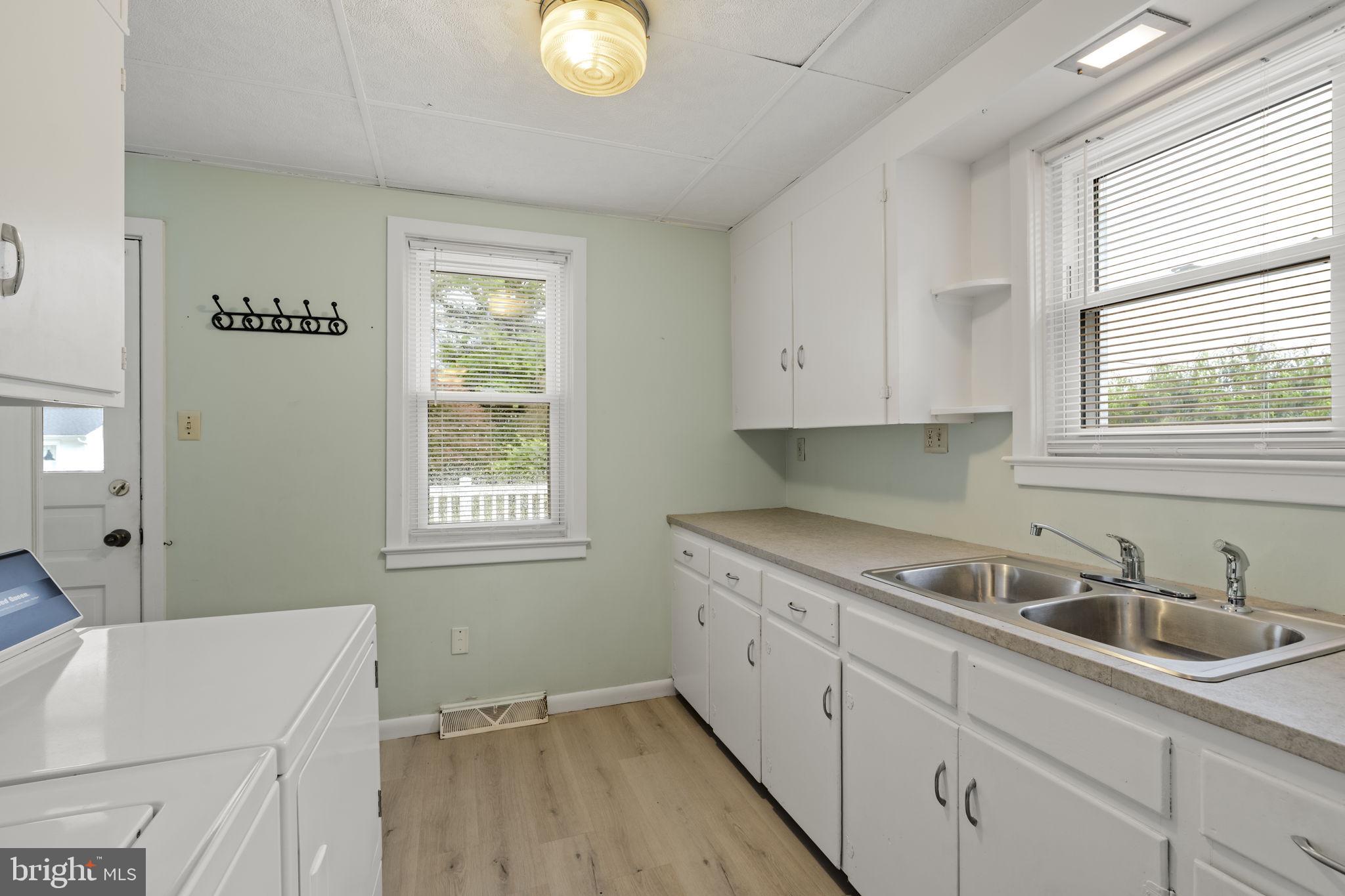 65 Compass Road Parkesburg, PA 19365 - Photo 46 of 61 Bright and airy kitchen space.