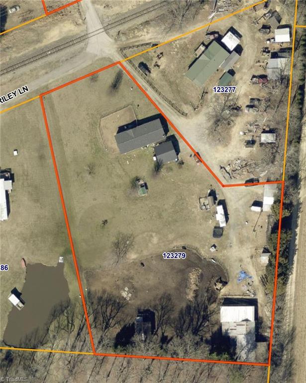 7205 Riley Lane Climax, NC 27233 - Photo 4 of 46
