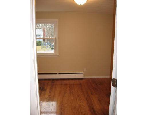 143 Lloyd Avenue Springfield, MA 01119 - Photo 18 of 24 Gallery Image 18