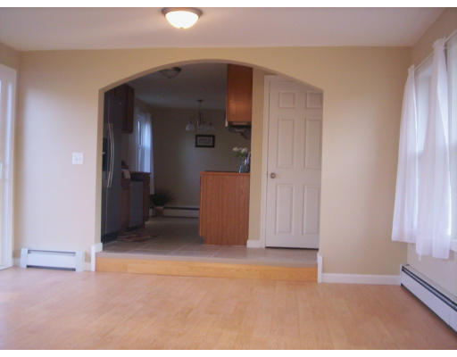 143 Lloyd Avenue Springfield, MA 01119 - Photo 3 of 24 Gallery Image 3