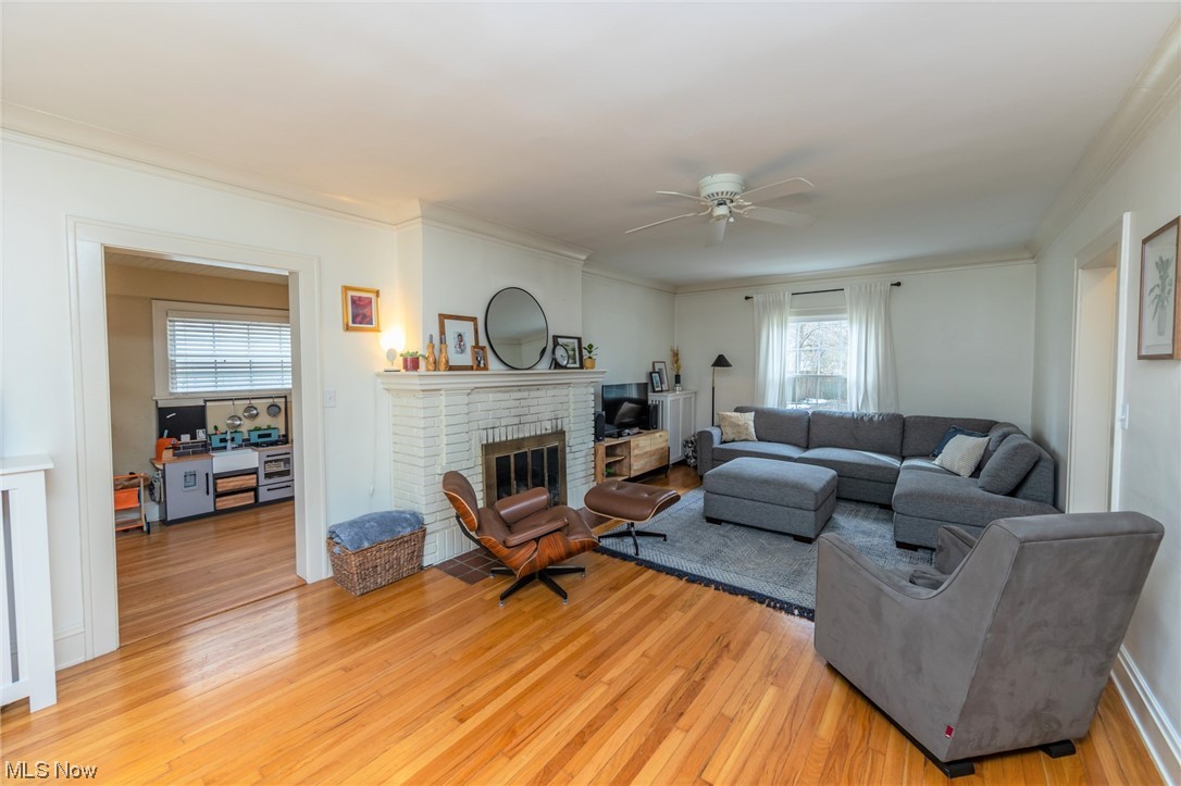 2556 Eaton Road Cleveland, OH 44118 - Photo 2 of 35