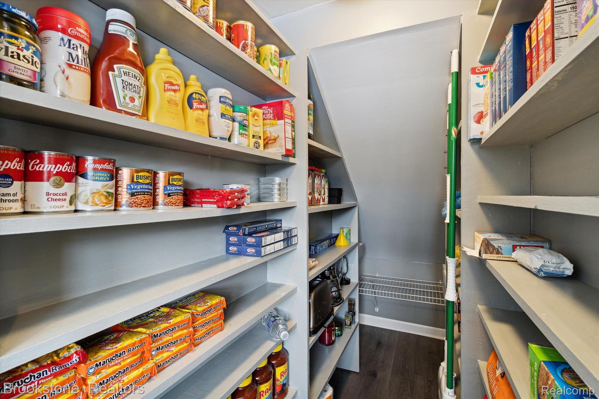 4312 North Irish Road Davison, MI 48423 - Photo 28 of 95 Walk-in Pantry