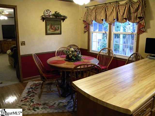 115 Sugar Cane Court Greer, SC 29650 - Photo 4 of 17 Gallery Image 4
