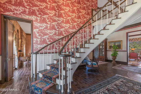 $599,500 | 918 Rue De Chene Vert, Abbeville, LA 70510