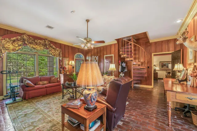 $599,500 | 918 Rue De Chene Vert, Abbeville, LA 70510