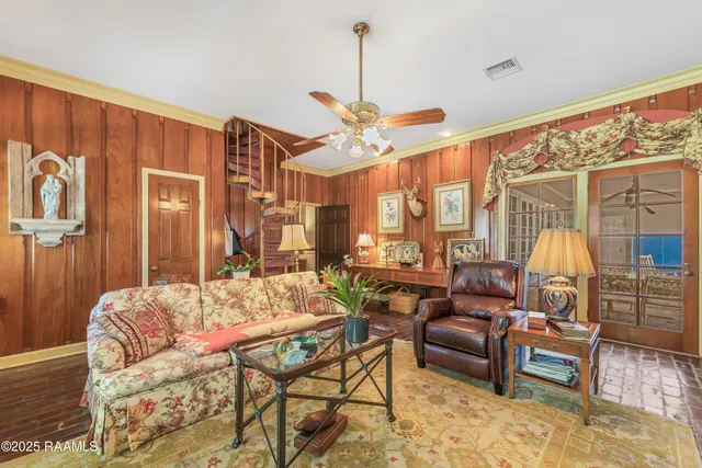 $599,500 | 918 Rue De Chene Vert, Abbeville, LA 70510