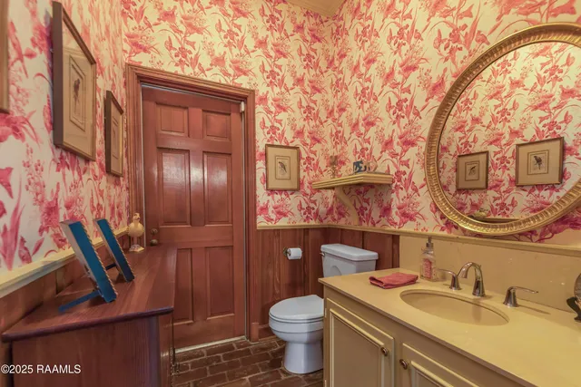 $599,500 | 918 Rue De Chene Vert, Abbeville, LA 70510