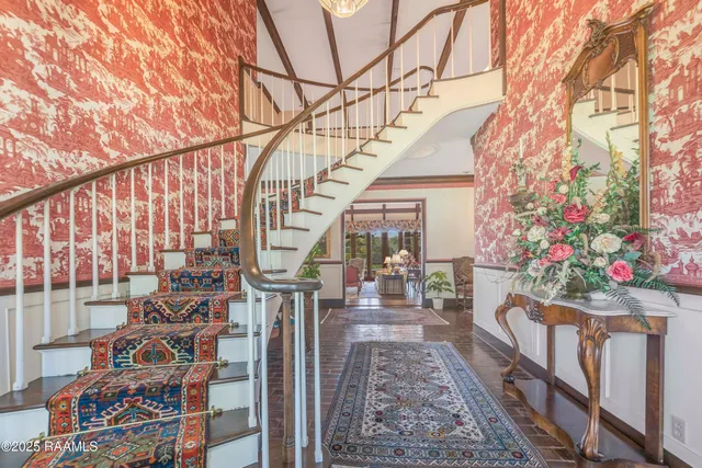 $599,500 | 918 Rue De Chene Vert, Abbeville, LA 70510