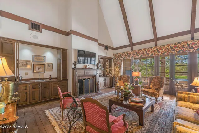 $599,500 | 918 Rue De Chene Vert, Abbeville, LA 70510