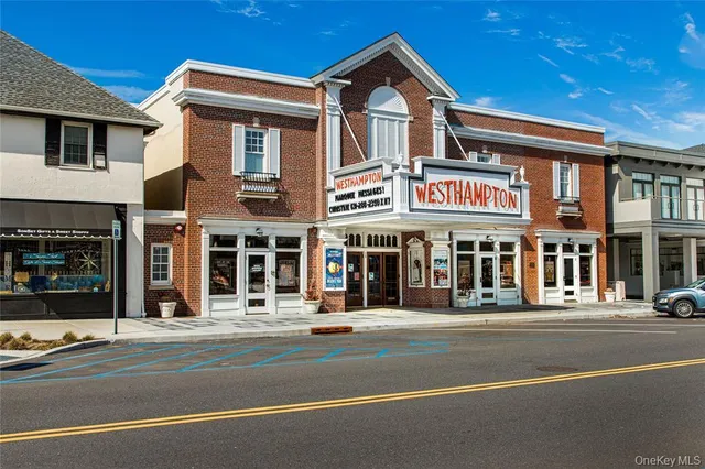 $2,295,000 | 7 Midhampton Court, Quogue, NY 11959