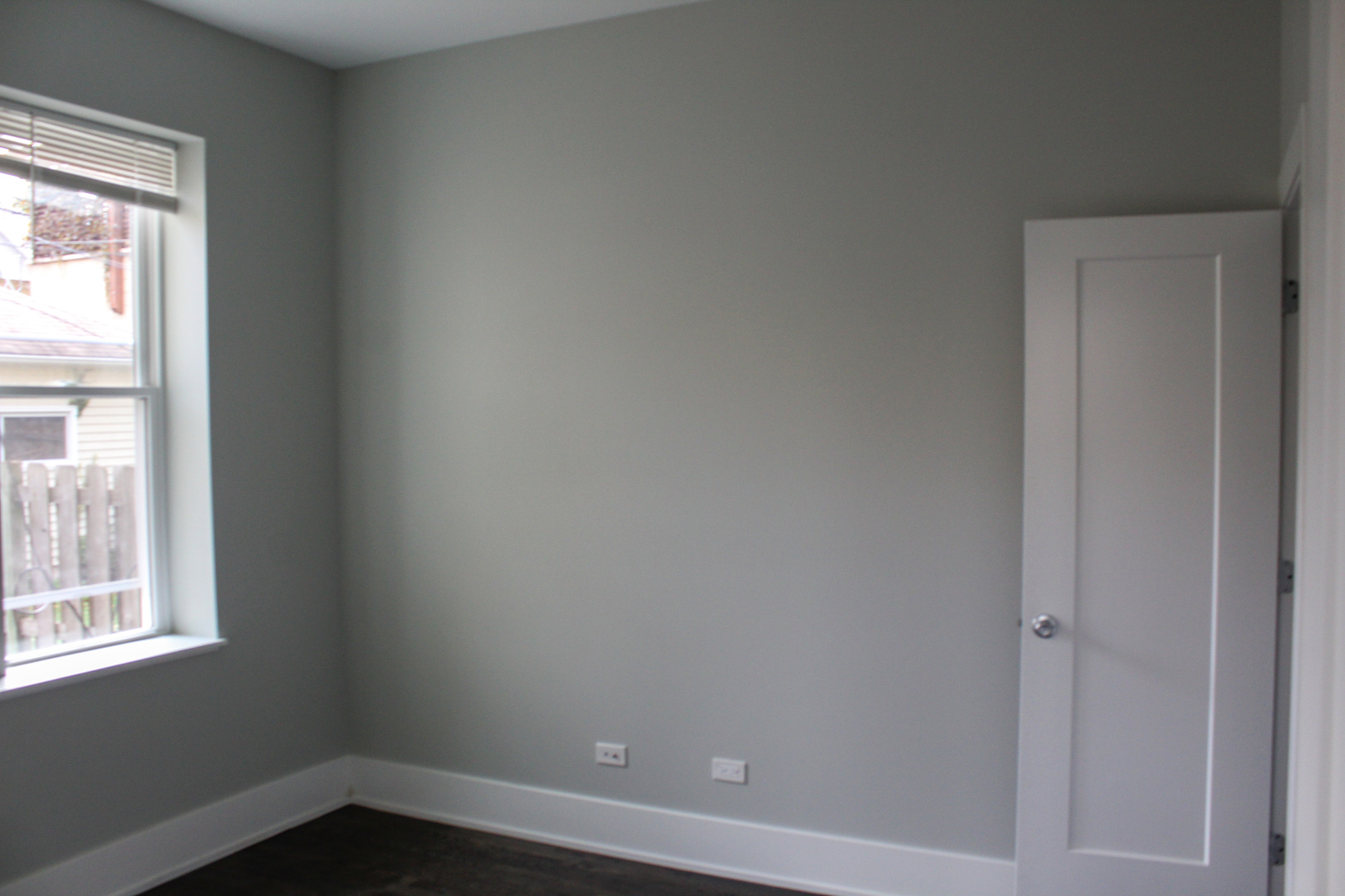 1701 West Nelson Street, Unit 1F Chicago, IL 60657 - Photo 8 of 10 an empty room with a window