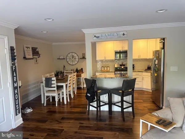 $2,400 | 28 Aspen Court, Hamilton, NJ 08619
