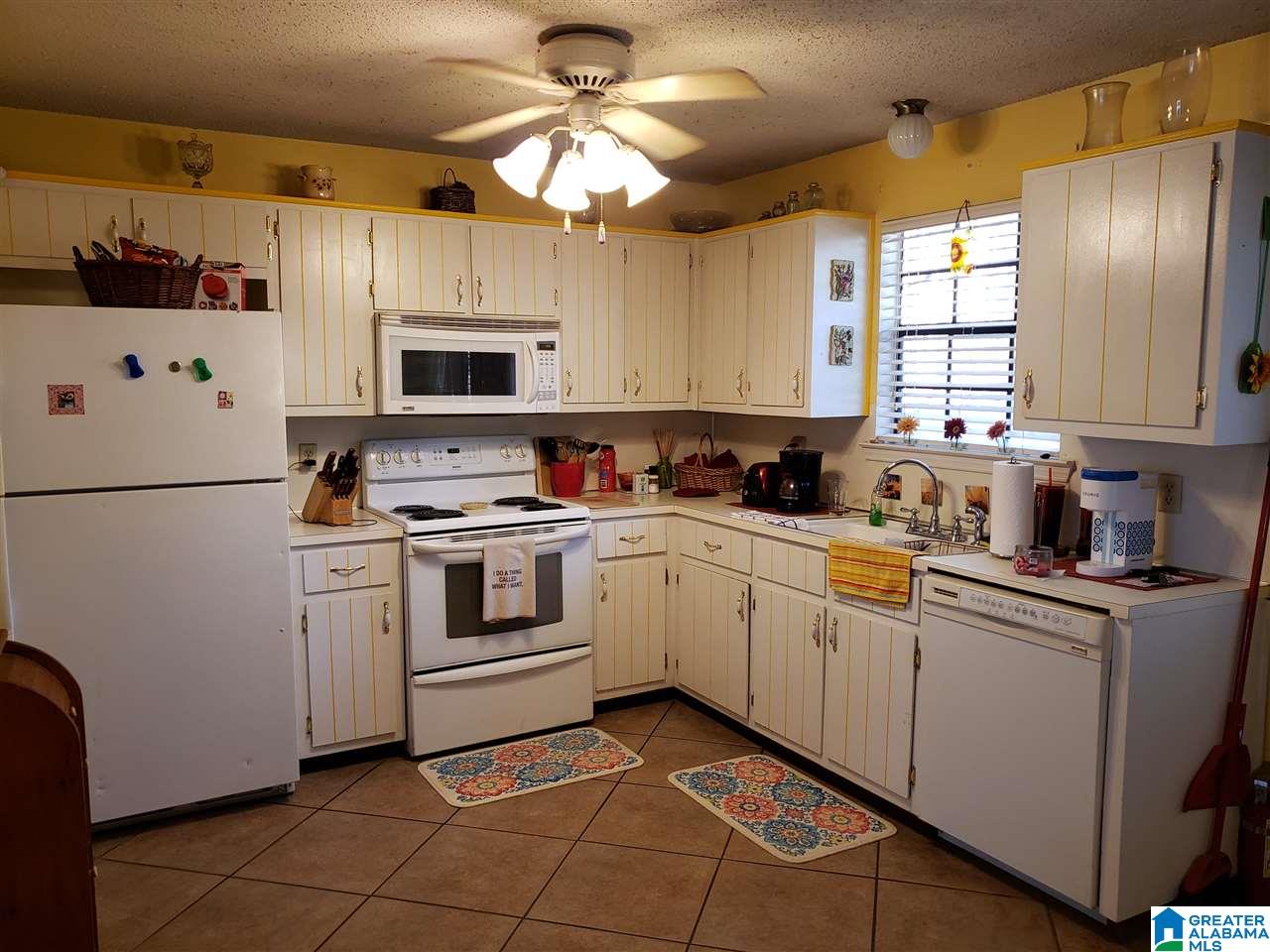 1012 Brian Drive Leeds, AL 35094 - Photo 9 of 38