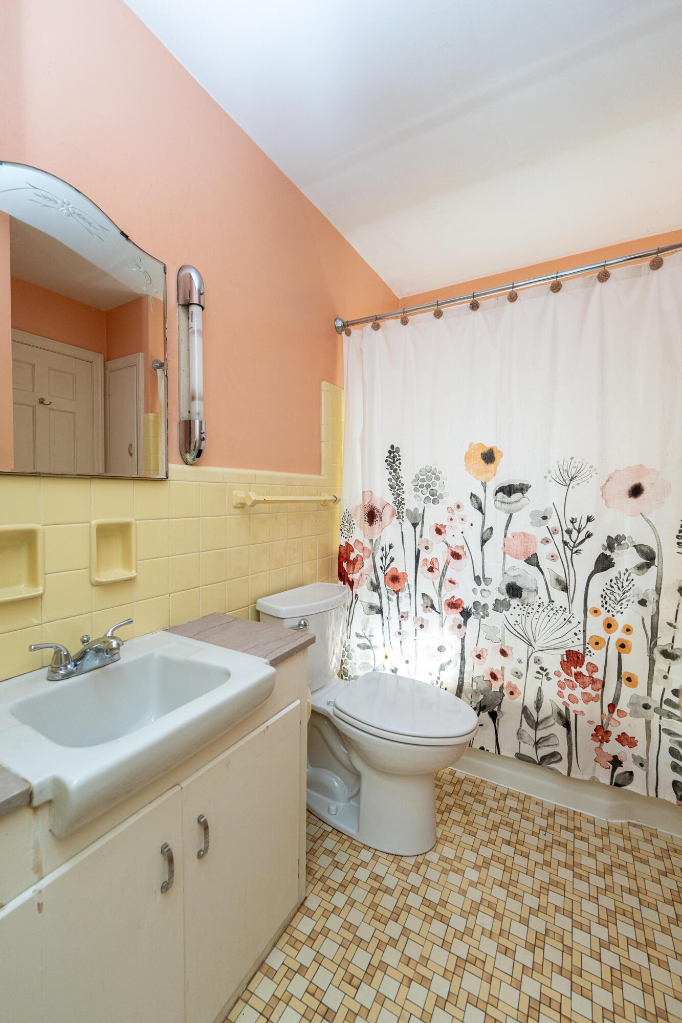 1299 Haddon Road Columbus, OH 43209 - Photo 25 of 34