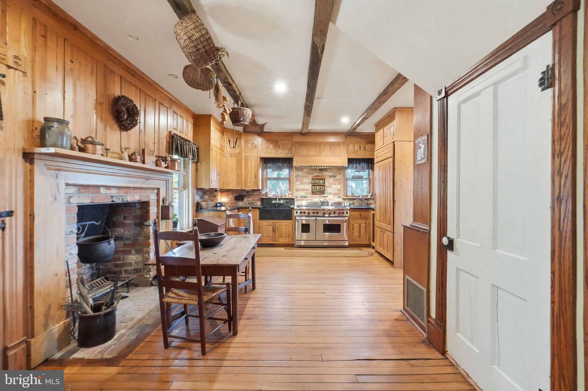 13405 John Kline Road Smithsburg, MD 21783 - Photo 10 of 96 a view of a kitchen and dining room