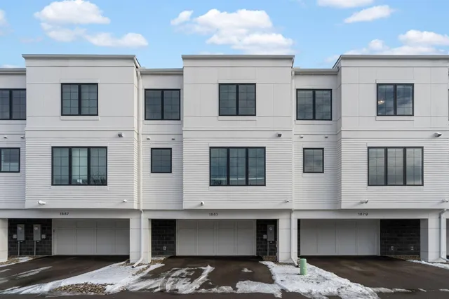 $1,549,900 | 1883 Symes Street, Long Lake, MN 55356