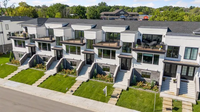 $1,549,900 | 1883 Symes Street, Long Lake, MN 55356