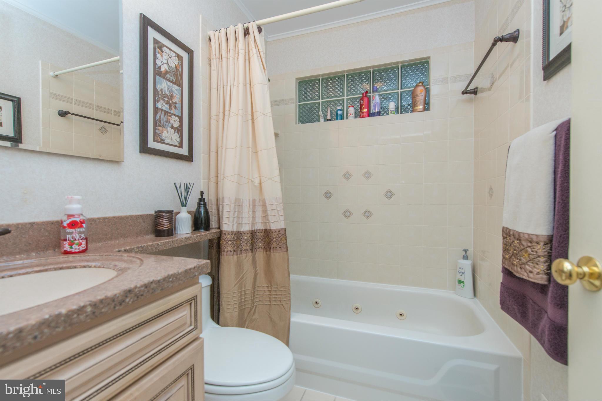 2444 Woodcroft Road Baltimore, MD 21234 - Photo 22 of 28 Bath