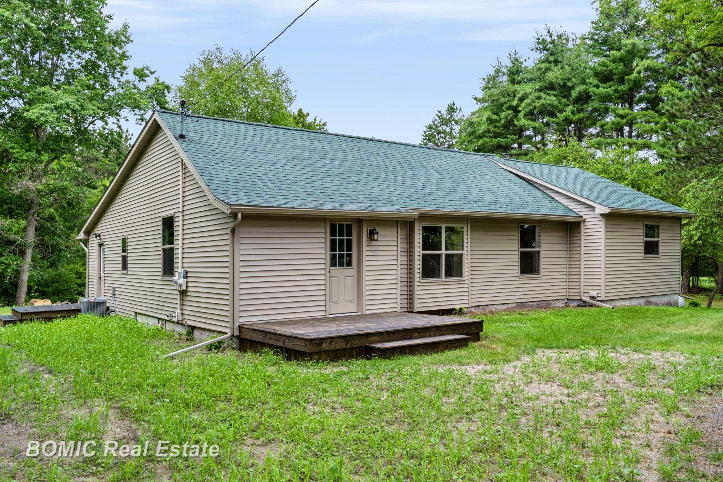 2435 East Dayton Road Caro, MI 48723 - Photo 1 of 50