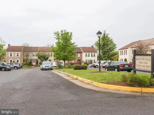 $2,400 | 8461 Diablo Court, Alexandria, VA 22309