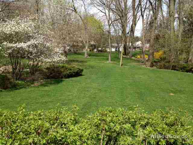 411 West Maryknoll Road Rochester, MI 48309 - Photo 7 of 24 31147202-6.JPG