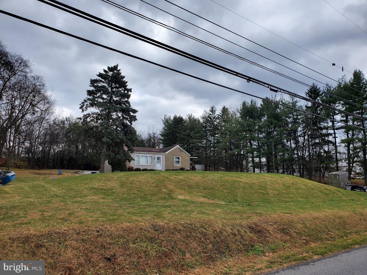 1060 Highspire Road Harrisburg, PA 17111 - Photo 3 of 12 Gallery Image 3