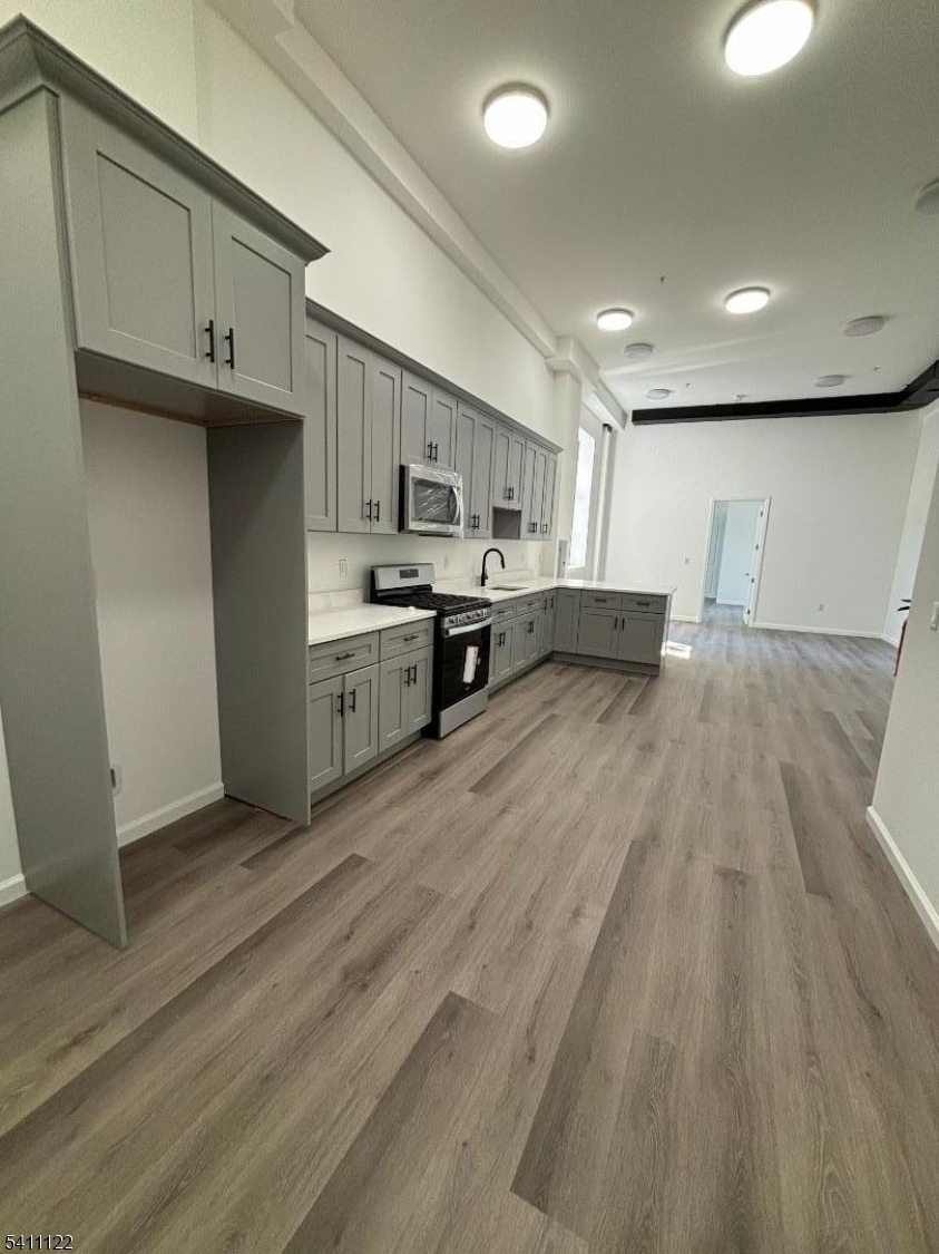 24 Elm Street, Unit 201 Paterson, NJ 07501 - Photo 4 of 6