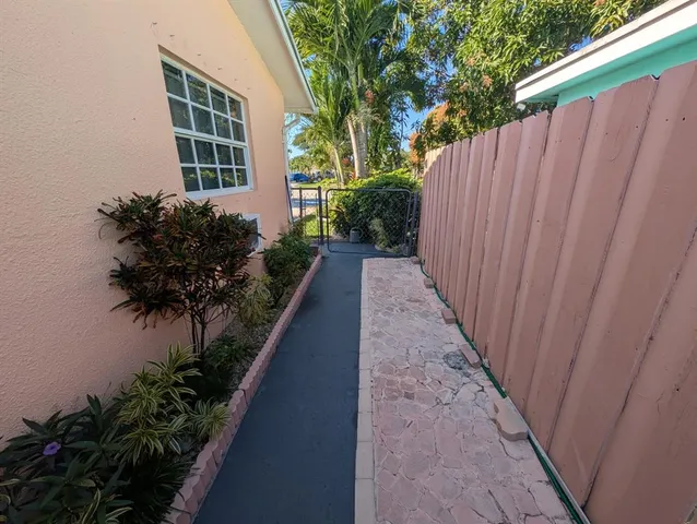 $1,200 | 2817 Dolphin Drive, Miramar, FL 33025