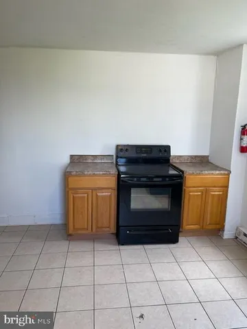 $900 | 3532 Kensington Avenue, Unit 2R, Philadelphia, PA 19134