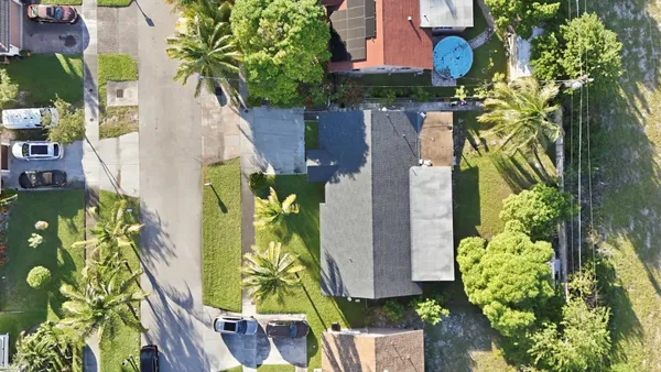 $3,500 | 561 Northeast 38th Street, Deerfield Beach, FL 33064
