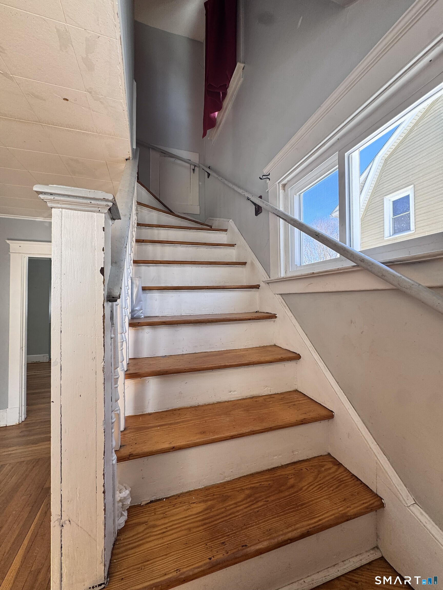 269 Helen Street Hamden, CT 06514 - Photo 4 of 16 a view of entryway