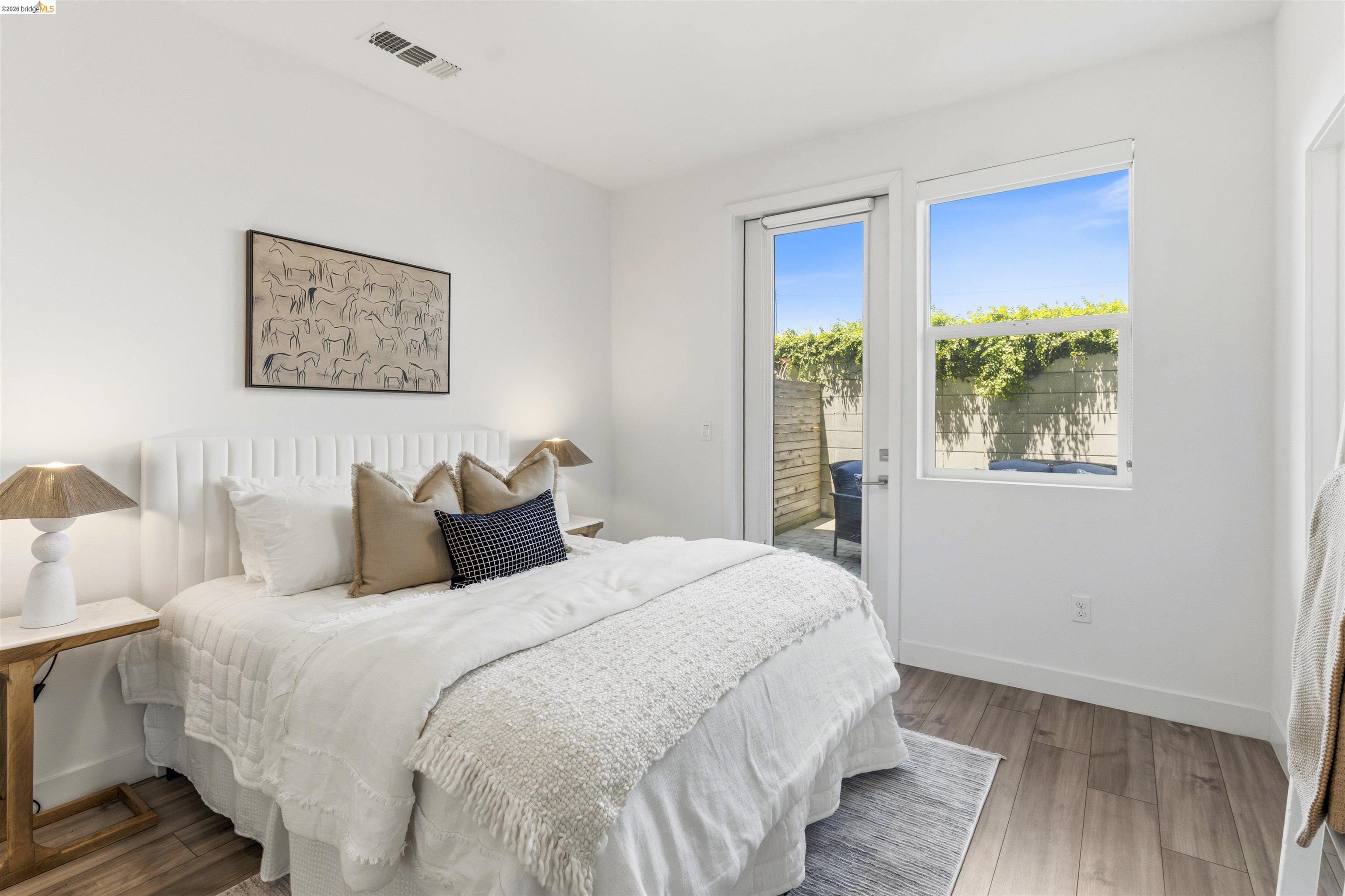 1355 Pullman Way Oakland, CA 94607 - Photo 17 of 75