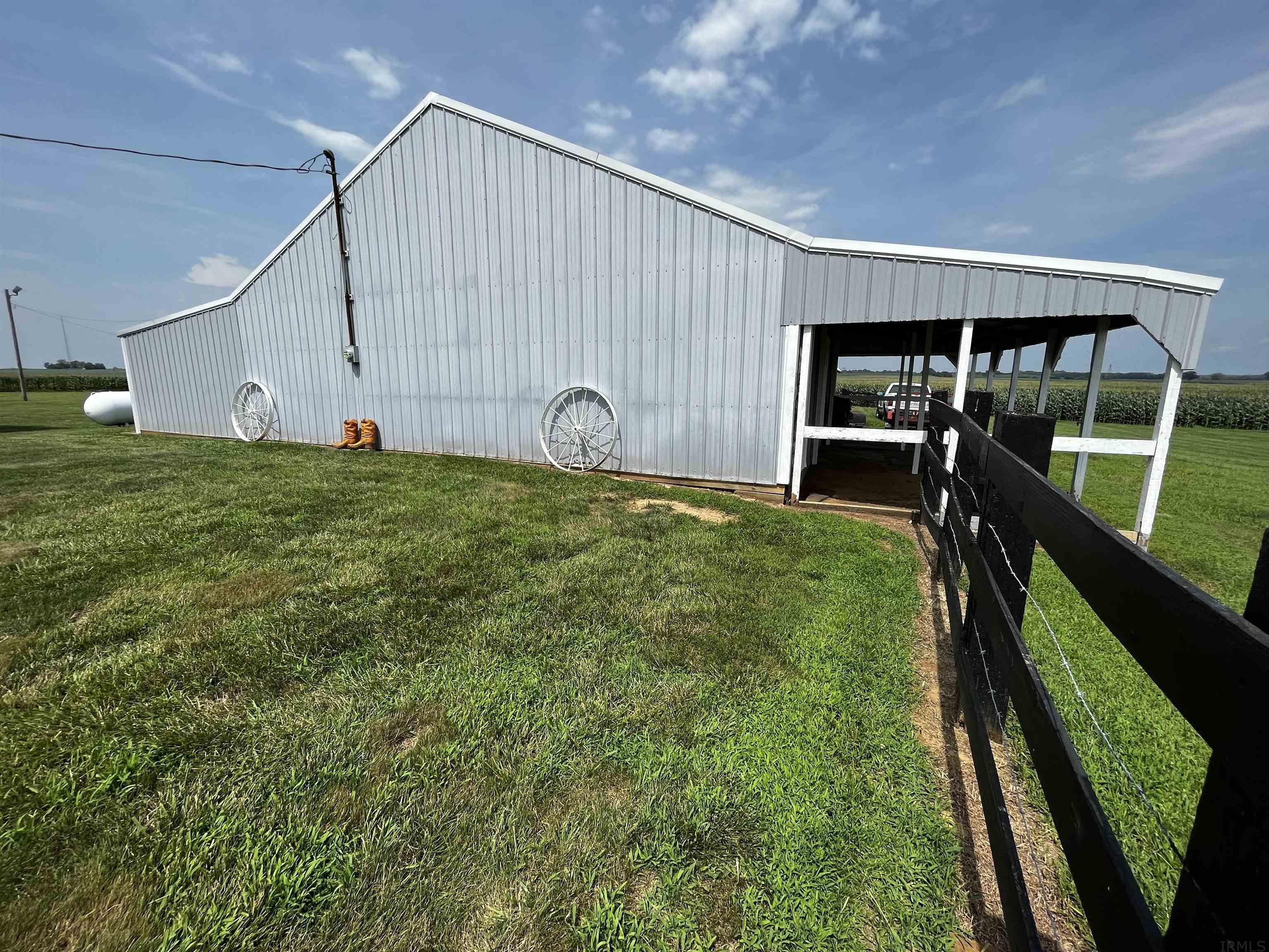 10064 North Meeks Road Oaktown, IN 47561 - Photo 13 of 36 Gallery Image 13