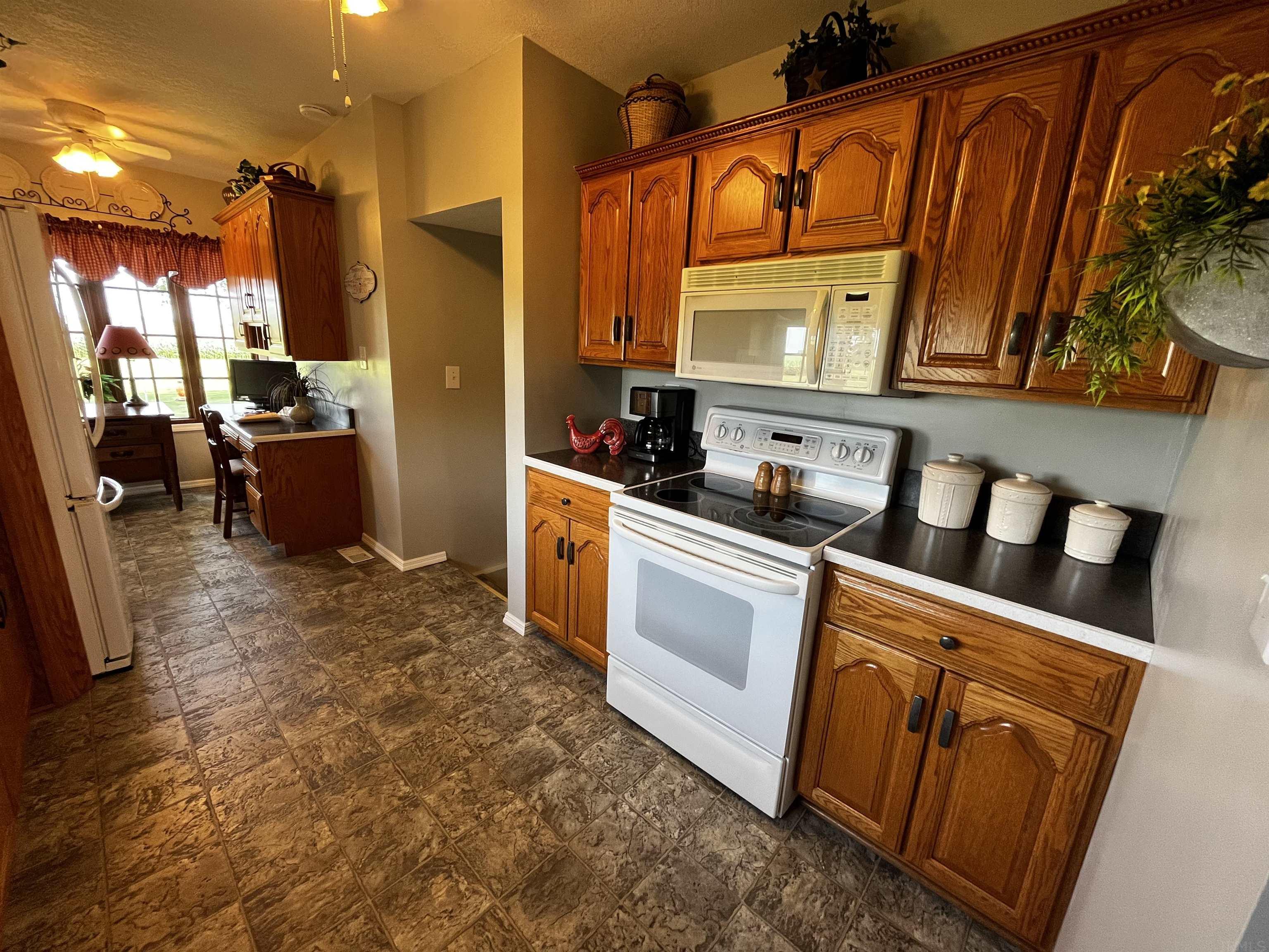 10064 North Meeks Road Oaktown, IN 47561 - Photo 22 of 36 Gallery Image 22