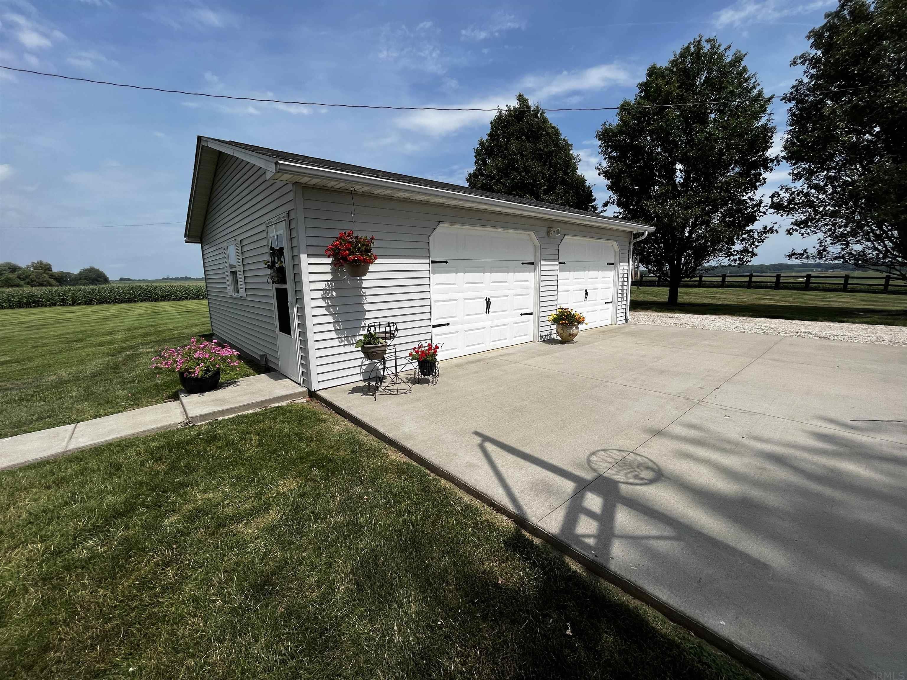 10064 North Meeks Road Oaktown, IN 47561 - Photo 8 of 36 Gallery Image 8