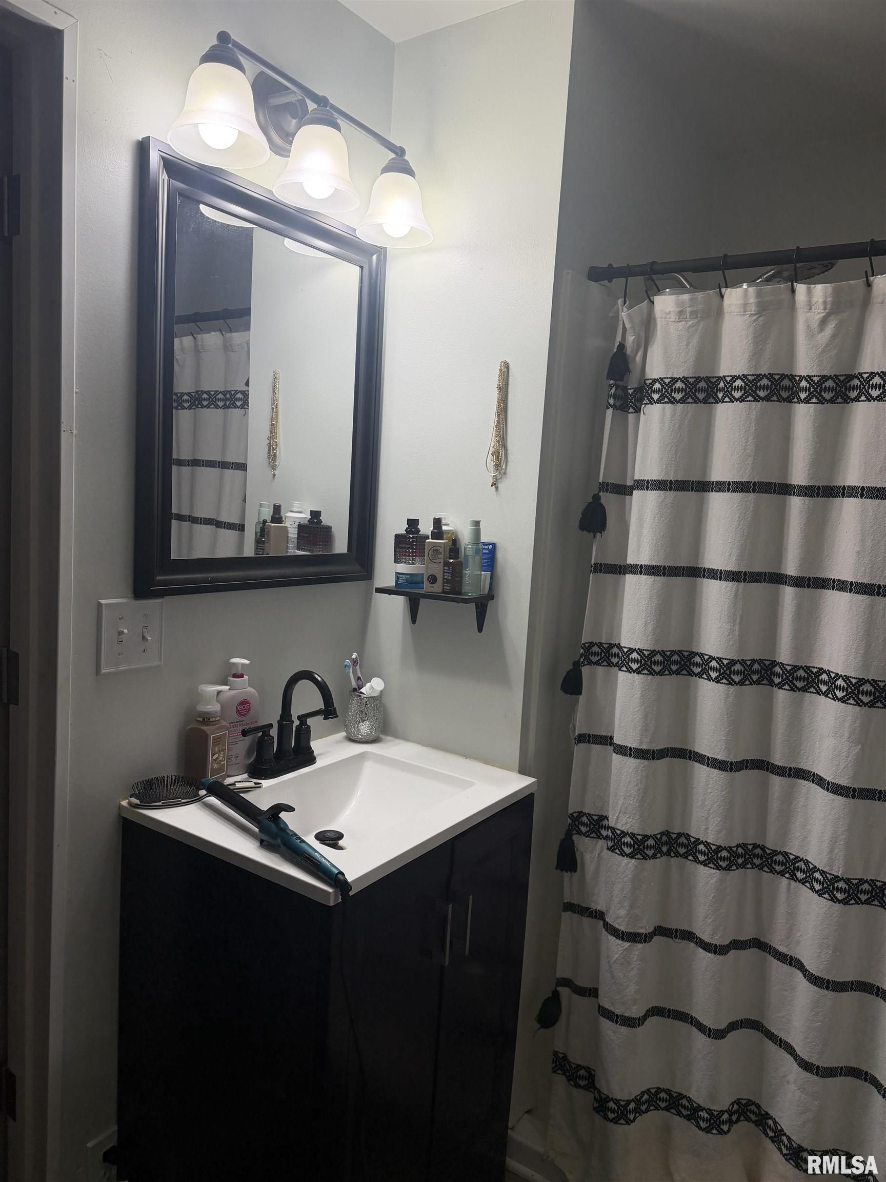 407 Morgan Street Concord, IL 62631 - Photo 8 of 14