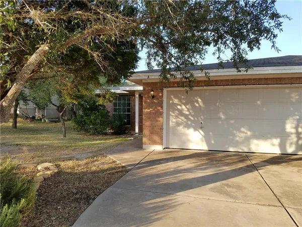 $1,595 | 21635 Boggy Ford Road, Unit A, Lago Vista, TX 78645