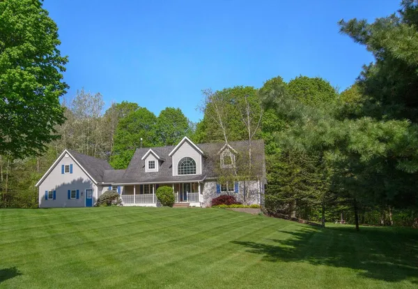 $559,900 | 10345 Red Oak Ridge, Howard City, MI 49329