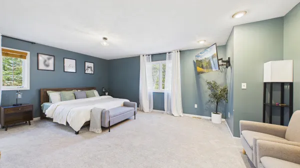 $559,900 | 10345 Red Oak Ridge, Howard City, MI 49329