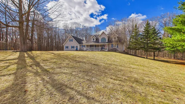 $569,900 | 10345 Red Oak Ridge, Howard City, MI 49329