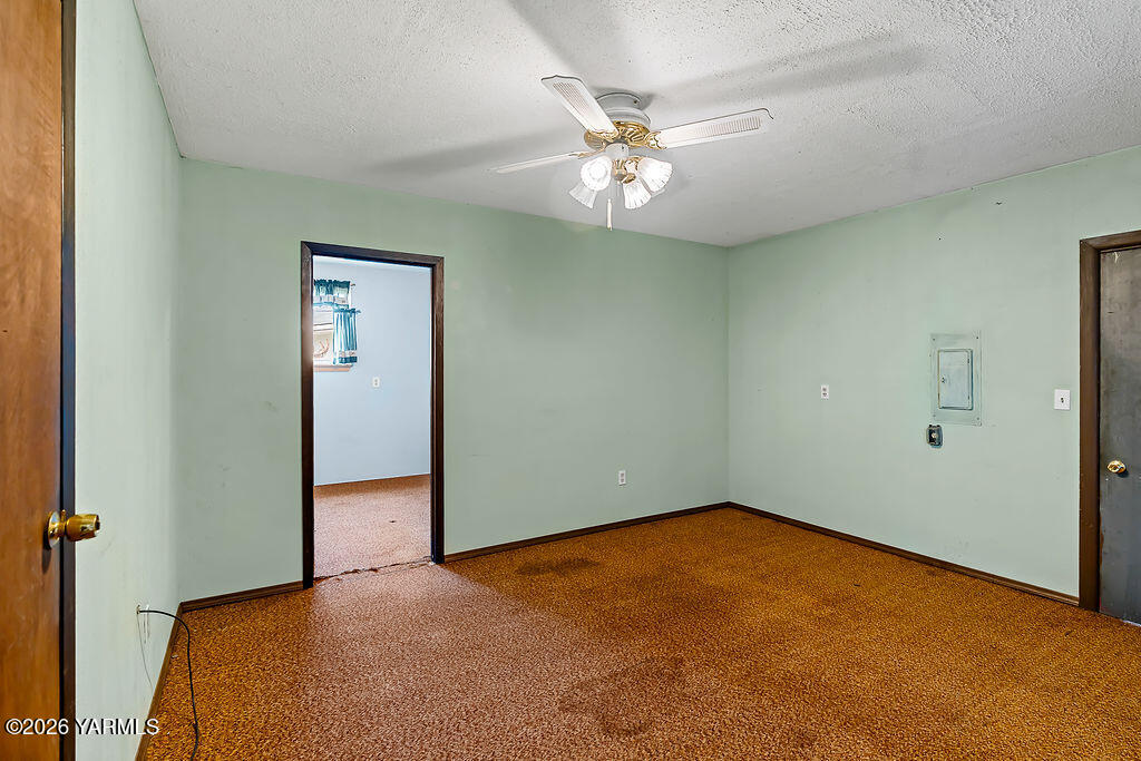 140 Bertsch Circle Naches, WA 98937 - Photo 19 of 26 140BertschCir-19
