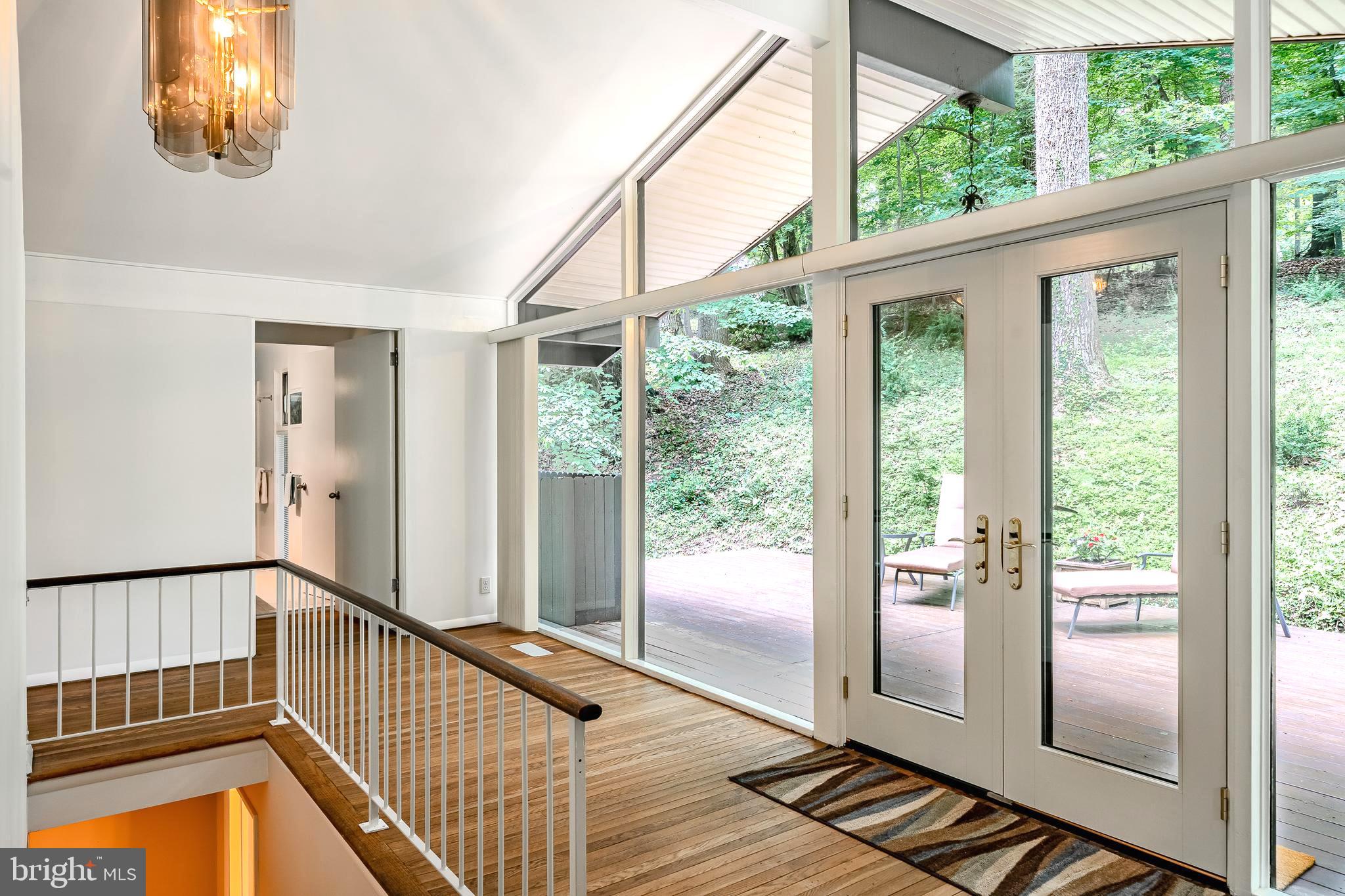 809 Old State Road Berwyn, PA 19312 - Photo 6 of 49 Floor to ceiling windows