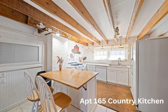 $3,000,000 | 172 Washington Street, Pembroke, MA 02359