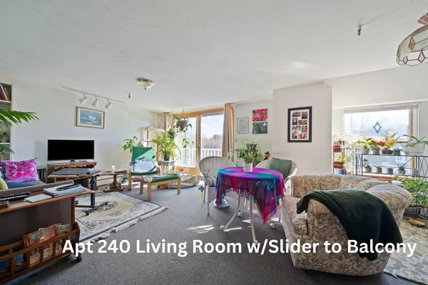 $4,000,000 | 172 Washington Street, Pembroke, MA 02359