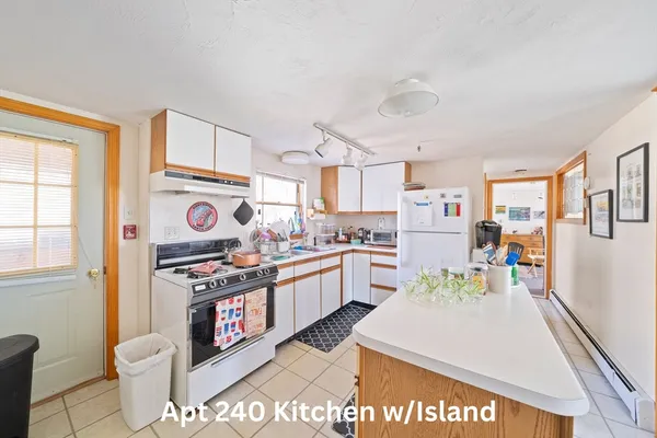 $4,000,000 | 172 Washington Street, Pembroke, MA 02359