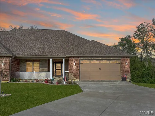 $385,000 | 875 Destiny Drive, Villa Ridge, MO 63089
