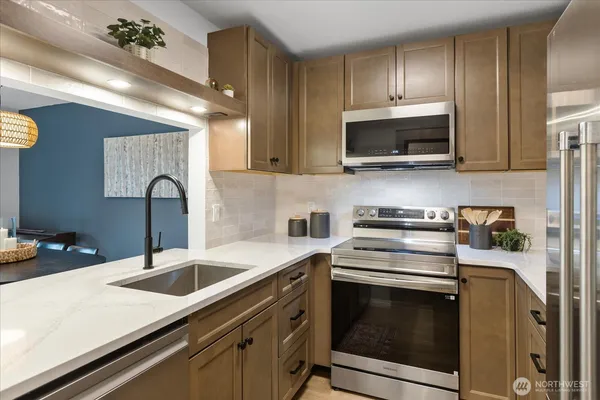 $414,000 | 21615 80th Avenue West, Unit 215, Edmonds, WA 98026
