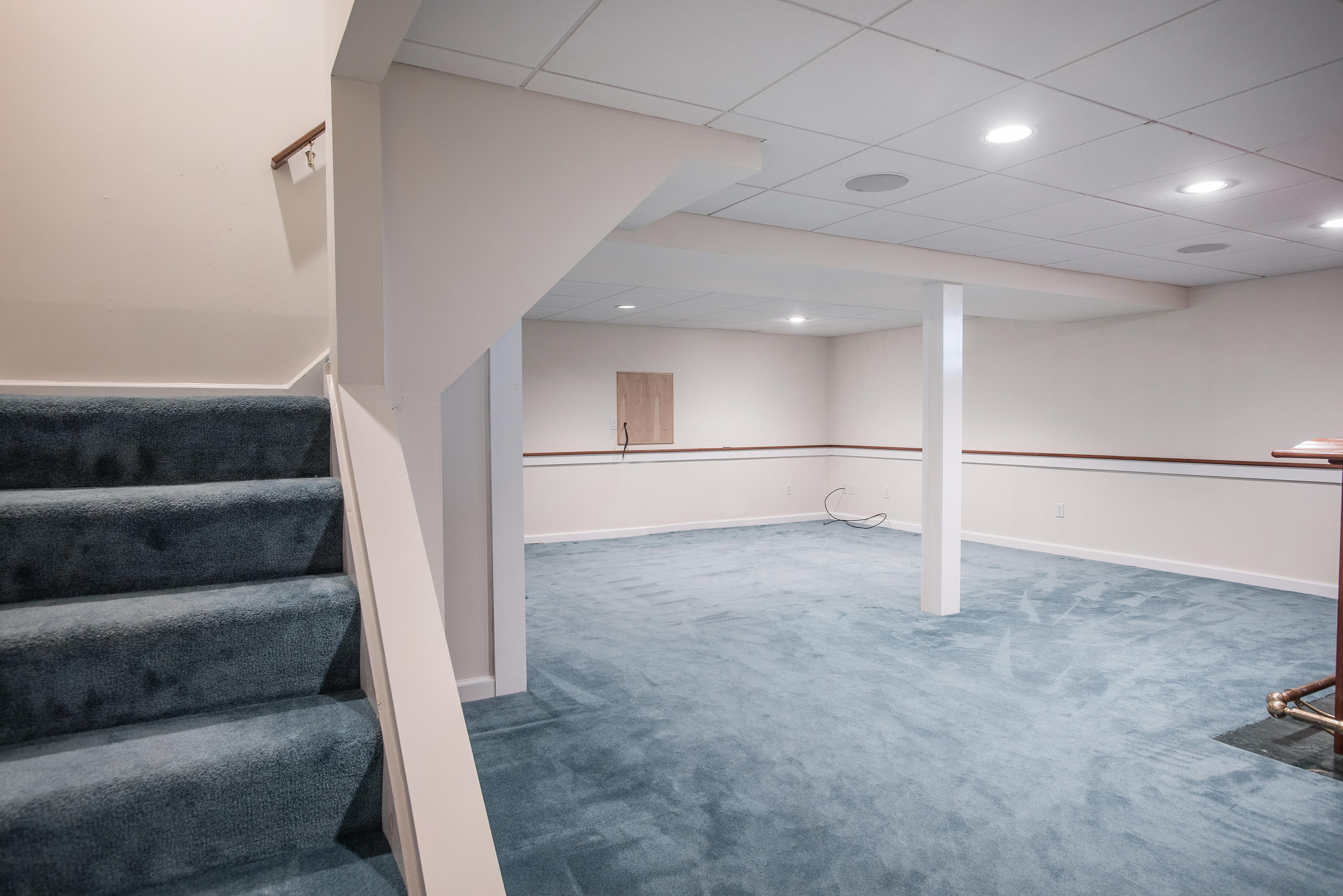 17 Getner Trail, Unit 17 Norwalk, CT 06854 - Photo 21 of 33 a view of entryway and hall