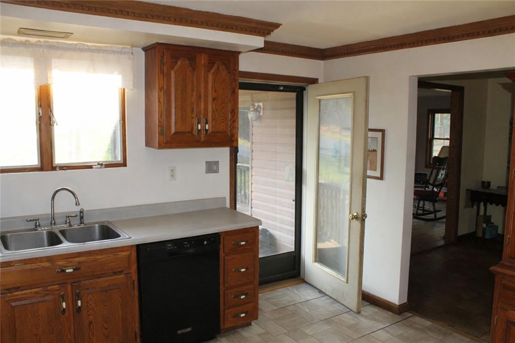 344 Parker Road Sarver, PA 16055 - Photo 15 of 33